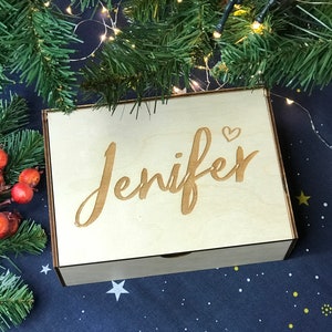 Personalized memory wooden name box for keepsake is a good Christmas, X-mas gift for Her, Mom, Sister, Bridesmaid, Teacher, Girl, Nurse