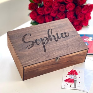 Personalized Memory Wooden, Keepsake Gift Box Valentine Day Birthday gifts for Women Best friend Sister Her Stuff Daughter Small gifts