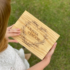 Aangepaste gepersonaliseerde houten herinneringsdoos - cadeau voor hem, haar, vriend, vriendin, stel, jubileum, verloving, trouwkaartdoos