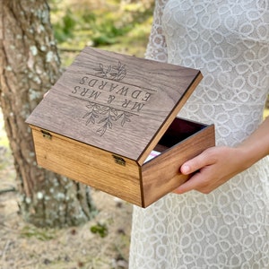 Custom Personalized Wooden Keepsake box Gift for Him, Her, Boyfriend, Girlfriend, Couple, Anniversary Men, Wedding Card Wood box, Gift box image 5