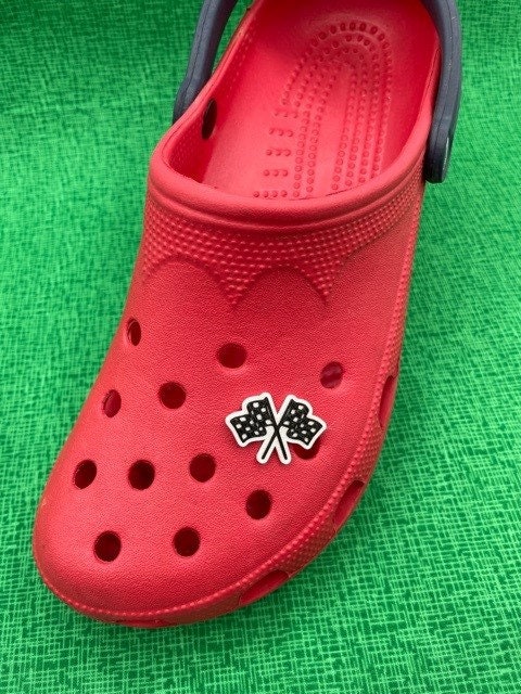 Crocs with deals mickey mouse holes