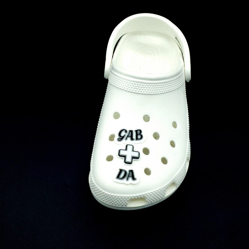 couples croc pins couples croc pins