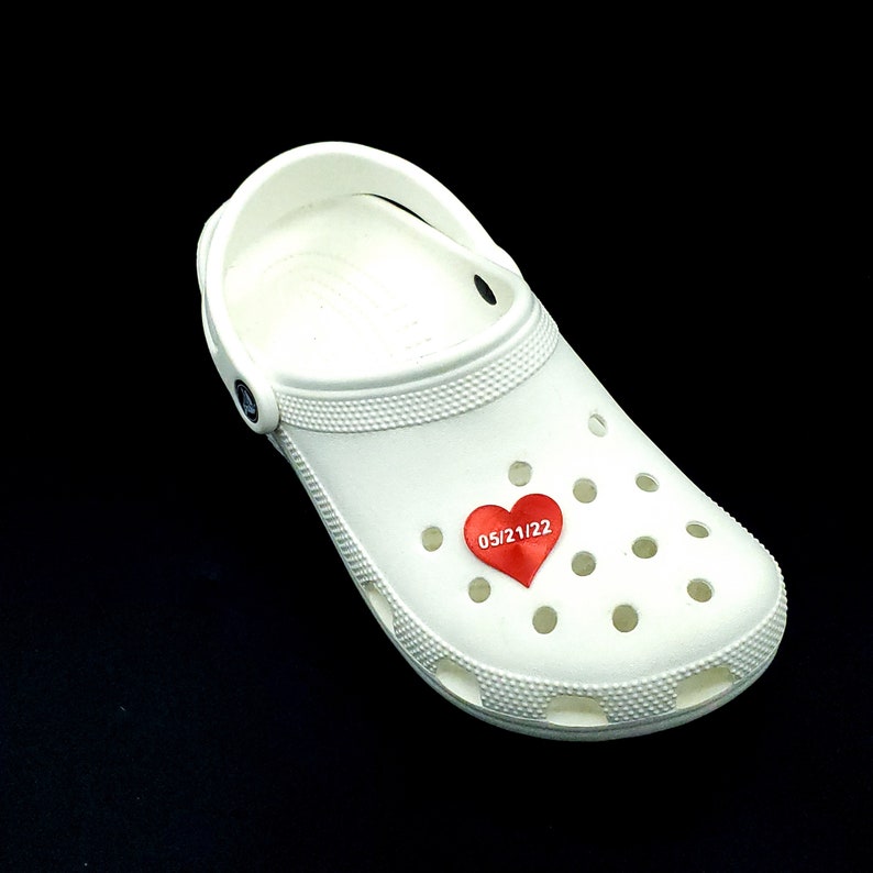 couples croc pins couples croc pins