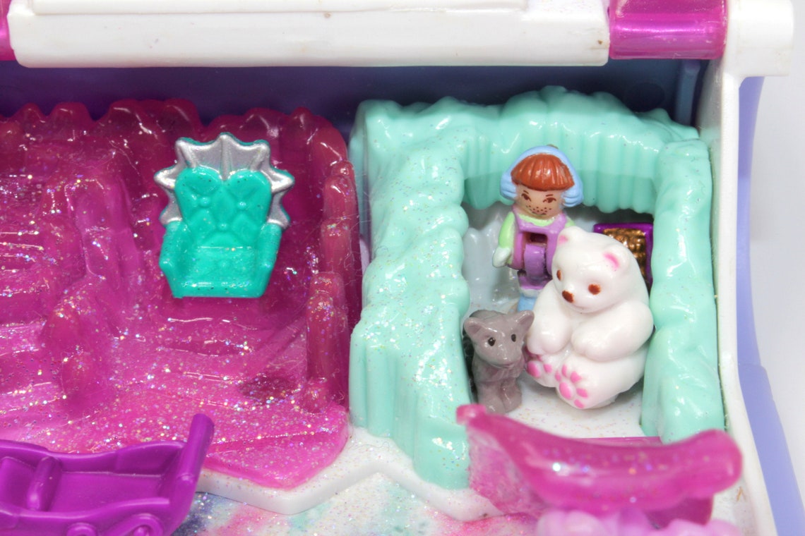 Rare 1995 Polly Pocket Sparkle Snowland COMPLETE Vintage