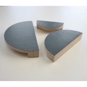 Grauer halbkreisförmiger Griff für Schubladen und Türen, handbemalter Sperrholzgriff für Küchenschränke und Möbel