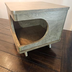 Mid Century Modern Cat House End Table, Birch Plywood Cat Bed Version 2.0 solid wood corners and edge banding Bild 3