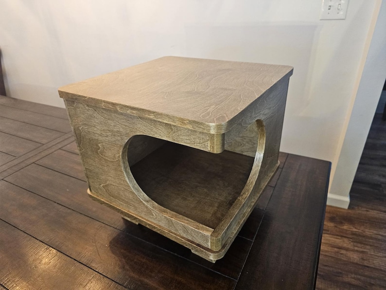 Mid Century Modern Cat House End Table, Birch Plywood Cat Bed Version 2.0 solid wood corners and edge banding Bild 1