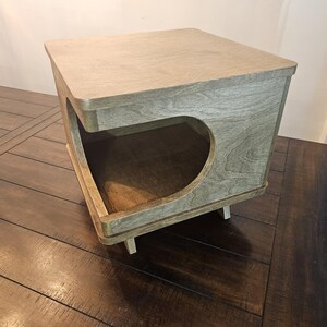 Mid Century Modern Cat House End Table, Birch Plywood Cat Bed Version 2.0 solid wood corners and edge banding Bild 4