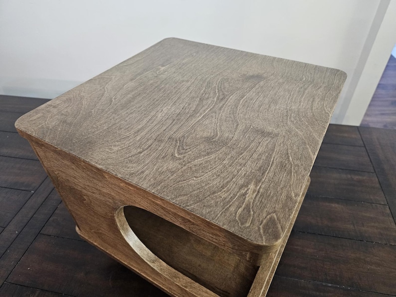 Mid Century Modern Cat House End Table, Birch Plywood Cat Bed Version 2.0 solid wood corners and edge banding Bild 2