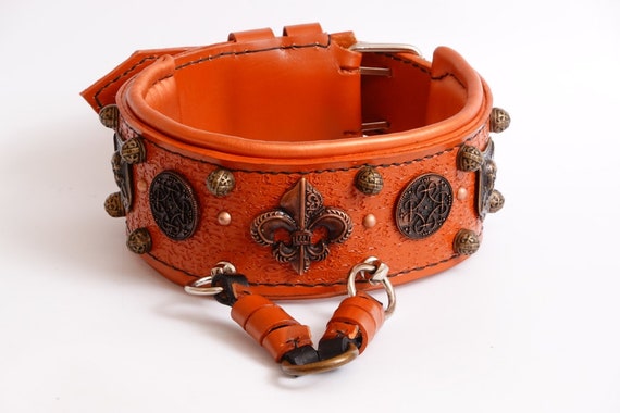 ハンドメイドレザーの犬用首輪：大型犬用3インチ中世スタイル - Etsy 日本