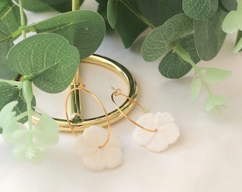 Mother-of-pearl flower earrings, hoop earrings with mother-of-pearl flower, women's jewelry