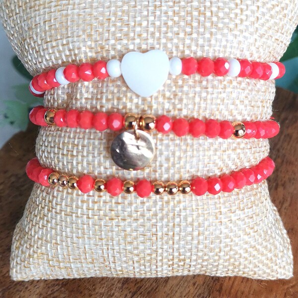 Bracelet corail, bracelet été, bracelet couleur corail et doré, bracelet en perle fait à la main, bracelet estival, bracelet elastique