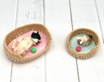 Miniature cat ,dog, pet bed nest, basket for dolls, lps, schleich, dollhouse accessories, diorama, bjd, 1:6 scale decor