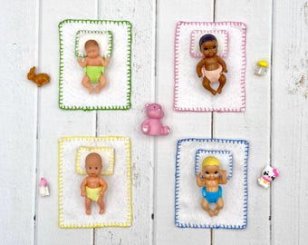 1:6 Miniatur Puppen Decke und Kissen Set, Accessoires für 3-Zoll Babypuppe / Kleine Krissy Puppe / Zuru mini baby