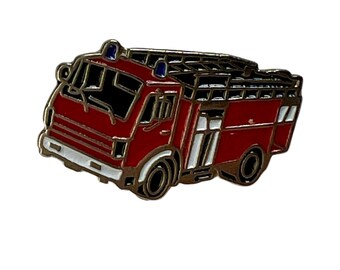 Vintage roter Feuerwehrmann Pin, kleines Geschenk für Feuerwehrmann, Retro Auto Pin