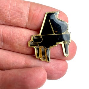 Vintage Grand Piano Pin: Musical Instrument Brooch