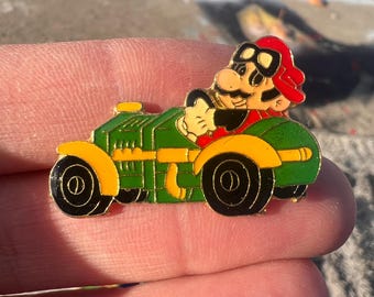 ヴィンテージ クラブニンテンドー ピンバッジ：スーパーマリオ