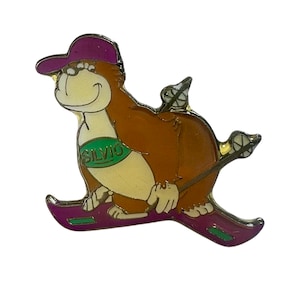 Vintage Cute Ski Pin, Retro Ski Pin, Vintage Snow Sports Pin, Funny Ski Badge.