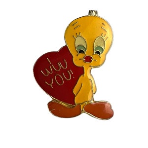 Vintage  TWEETY BIRD Pin, Tweety Badge