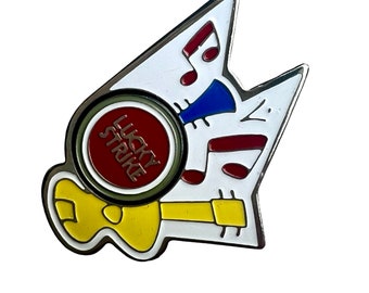 Vintage  LUCKY STRIKE Enamel Pin, Cigarette Memorabilia, Tobacciana, Lapel Pin, Jacket Badge, Gift.