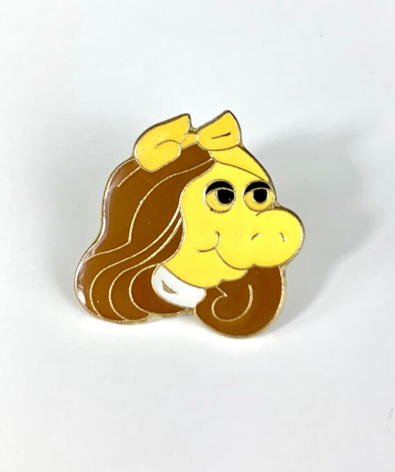 Vintage Miss Piggy Pin