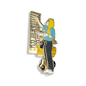 Vintage Post Lady entregando cartas Pin Metal broche insignia regalo para Postie regalo de jubilación para la persona de entrega pequeño regalo significativo