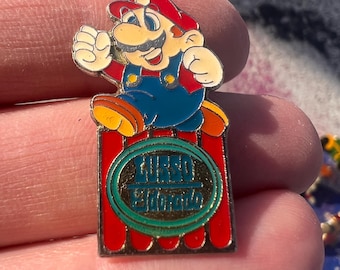 ヴィンテージ クラブニンテンドー スーパーマリオ ピンバッジ
