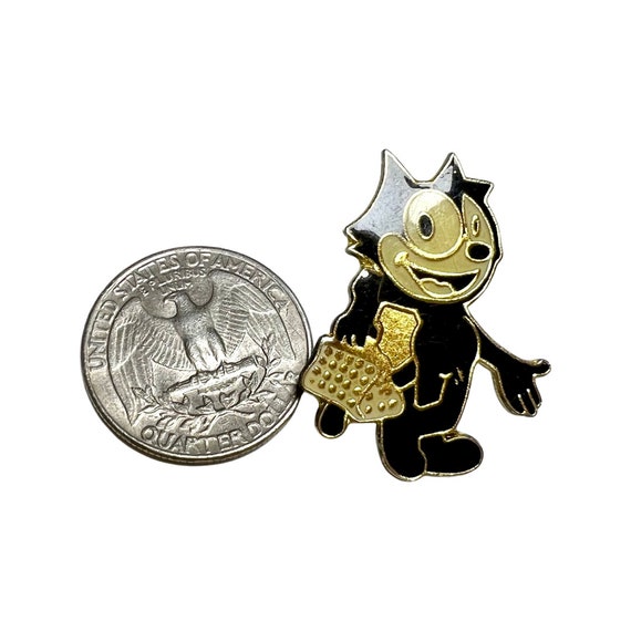 Vintage FELIX THE CAT and his bag of Magic Tricks Pin Gem