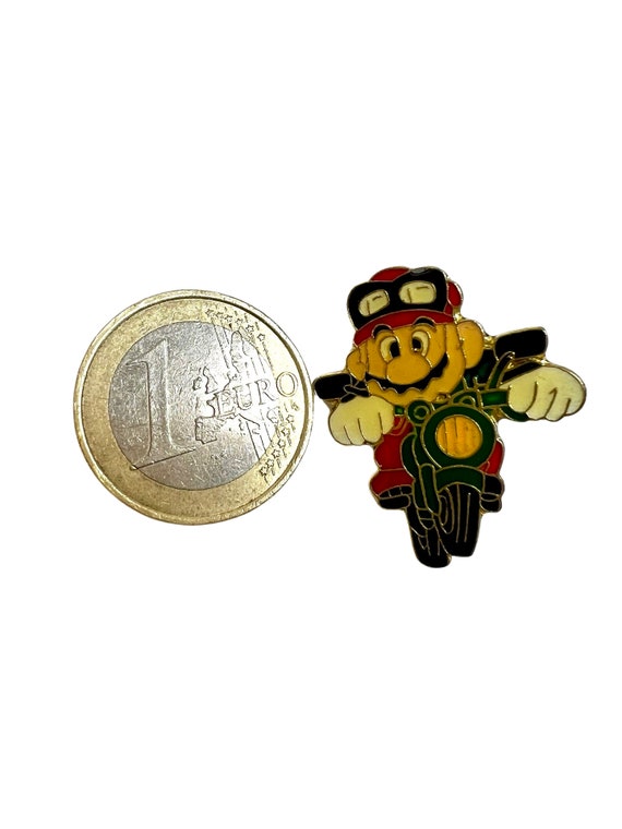 Retro Nintendo Enamel Lapel Pin Badge Vintage Sup… - image 4