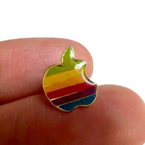 Vintage Apple Computer Logo Pin: Retro Tech Sammlerstück
