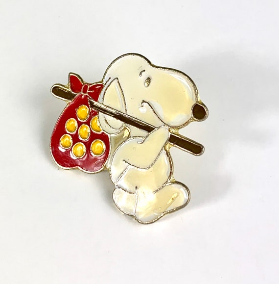 Vintage Snoopy Pin Cute Snoopy Charlie Brown Pean Gem