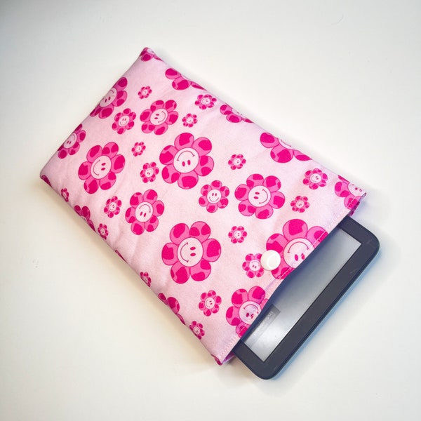 E-reader Sleeve / Happy flowers ereader protector pouch, Small gift for book lover, Y2k pink ereader case, Padded e book sleeve, Ebook cover