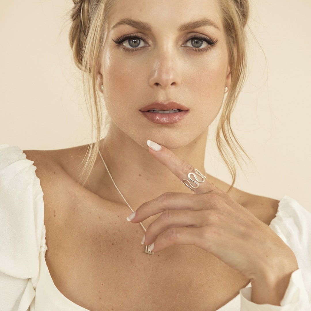 Chic Asymmetrical Wave Ring
