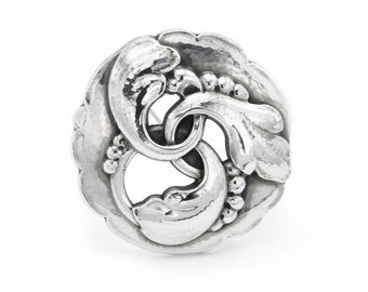Georg Jensen art nouveau brooch no 20. Vintage in sterling silver
