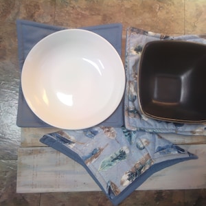 Microwave, reversible, reusable bowl cozy