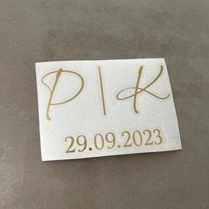 Personalisierte Vinyl Aufkleber Initialen, personalisierte Sticker Buchstaben mit Datum Bild 1