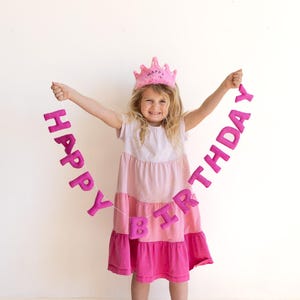Banner rosa de feliz cumpleaños - Guirnalda de fieltro rosa intenso - Decoración para fiesta de cumpleaños de Barbie