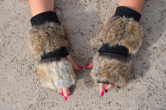 Fake Wolf Fur Arm Warmers Animal Faux Fur Mittens Furry Hand