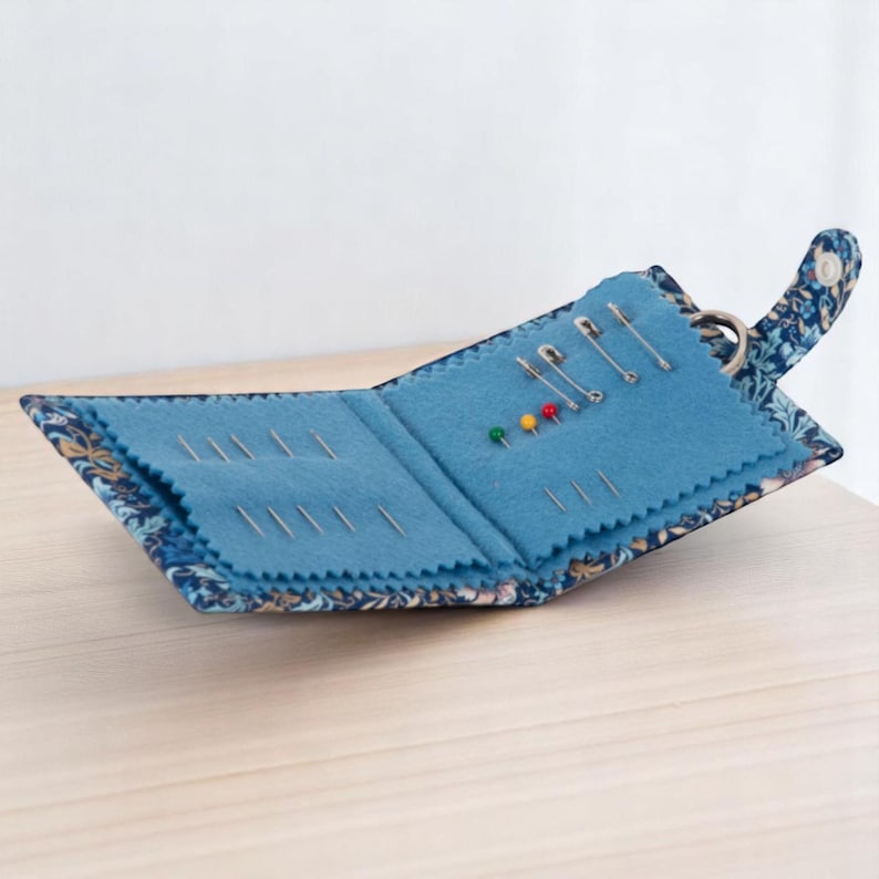WOODBLOCK FLORAL Needle Case with Scissors, Pins & Needles. Navy Floral Fabric image 3