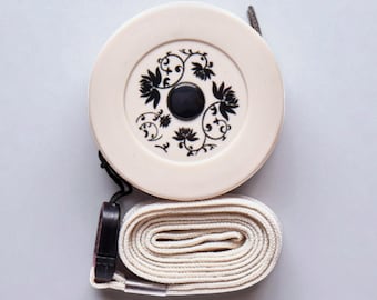 RETRACTABLE TAPE MEASURE with Lanyard Attached & Magnet on the Back. 150cm 60"