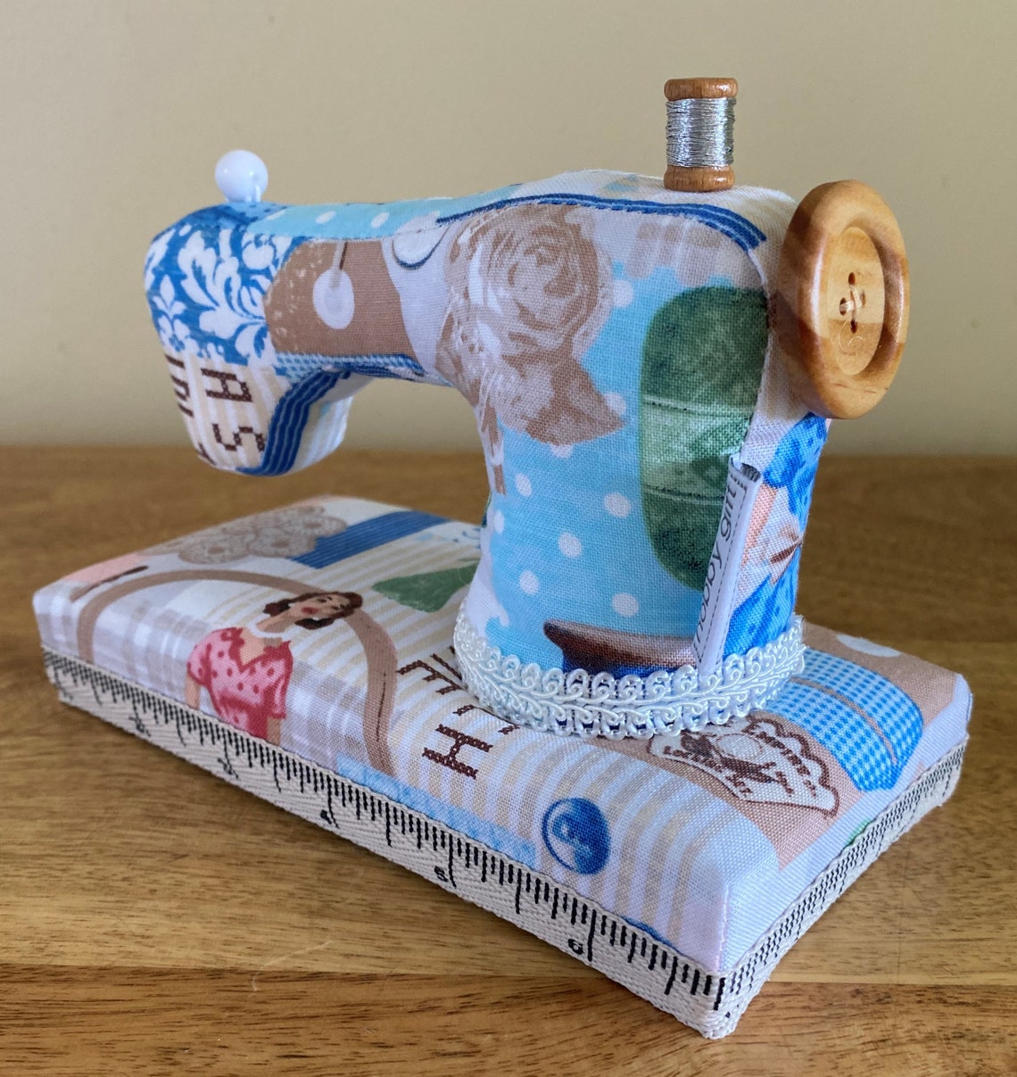 SEWING MACHINE Pin Cushion Boxed Fantastic Design Etsy