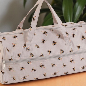 BEE KNITTING BAG Beautiful Bee Cotton Fabri Super Quality Stores Pins up to 40cm