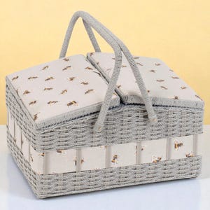 Cestino da cucito a forma di ape: grande organizer in vimini con doppio coperchio