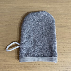 WASH MITTS Pack of 2 Luxury 100% Cotton Towelling NOT Microfibre Silver Grey