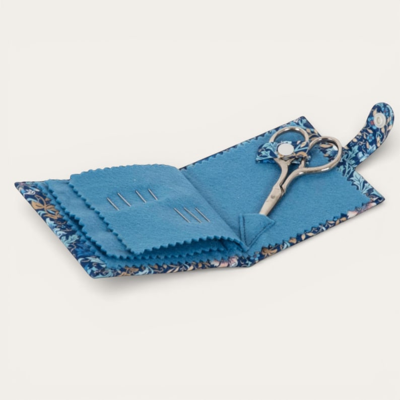 WOODBLOCK FLORAL Needle Case with Scissors, Pins & Needles. Navy Floral Fabric image 4