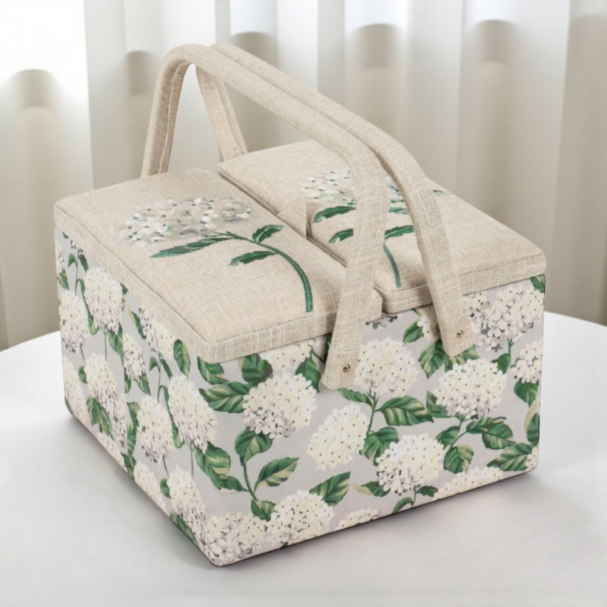 裁縫用バスケット アジサイ刺繍入り 裁縫アクセサリーキット付き