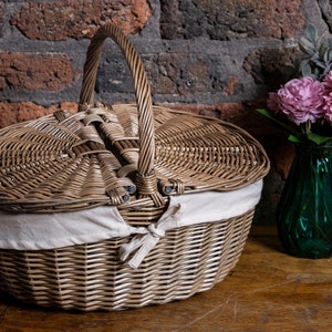 Picnic Basket Lined Wicker Basket With Double Lid White Lining