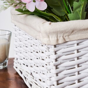White Wicker Storage Baskets With Cotton Lining bild 5