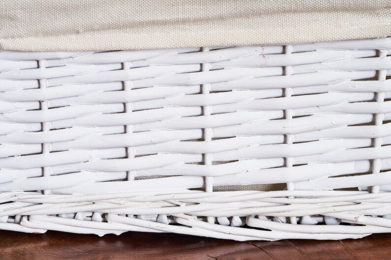White Wicker Storage Baskets With Cotton Lining bild 6