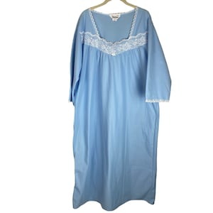 Vintage Anthony Richards blue fuzzy lightweight lace trim nightgown